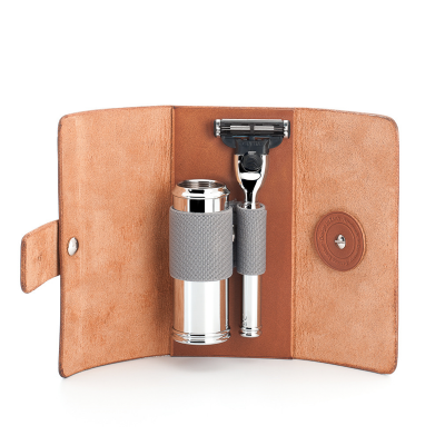 Mühle Rese-rakset M. Mach3 Rakhyvel, Silvertip Fibre Rakborste + Brunt Läderetui