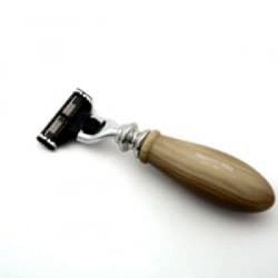 Truefitt & Hill Regency Mach3 Razor - Horn