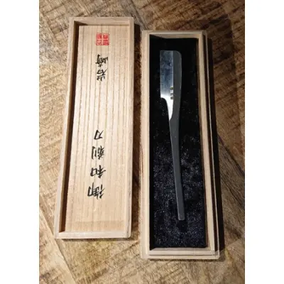 IWASAKI Kamisori Razor in Wooden Box