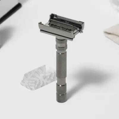 Rockwell T2 Safety Razor Twist-to-open Gun Metal
